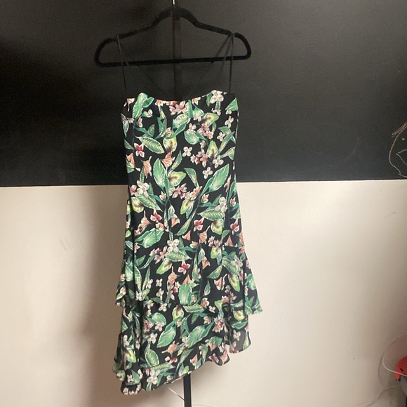 Adelyn Rae floral ruffle dress size small nwt - Picture 2 of 10